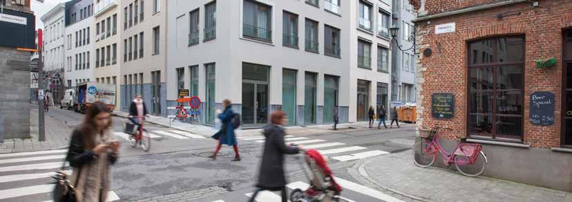 be alle buslijnen met halte Franklin Rooseveltplaats buslijn 17 en 34 met halte Rodestraat (Paardenmarkt) buslijn 30 met halte Hessenbrug