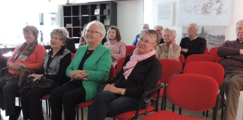 recentere geschiedenis van onze stad. Zo is er een begin gemaakt met lezingen over de roemrijke Hengelose pophistorie. Er zijn plannen in de maak om een popkamer in het museum in te richten.