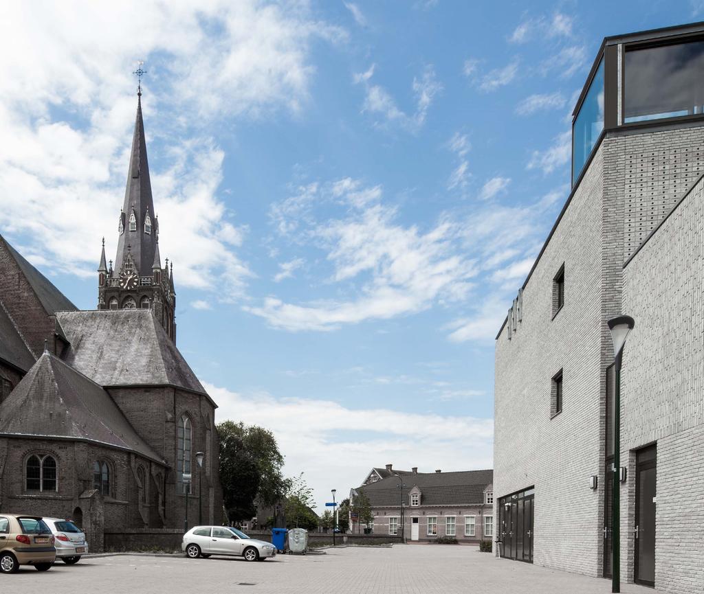 Voor het dorp Den Dungen heeft Architecten aan de Maas naast de Sint Jacobus de Meerderekerk, samen met de gemeente en