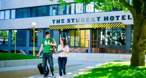 Gasten The Student Hotel Creating a home away from home Studenten: 1 of 2 semesters Reguliere hotelgasten
