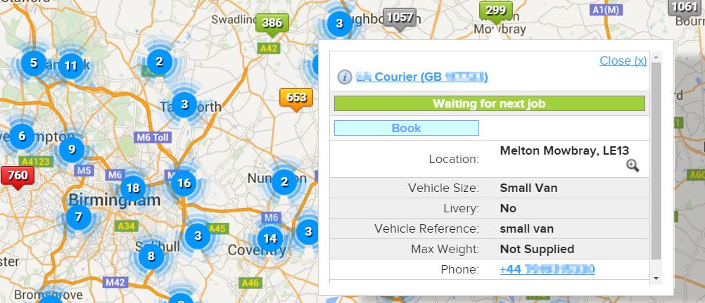 Log in op de Mobiele App om uw beschikbaarheid aan te geven Log in op de Mobiele App van de Courier Exchange en zet Tracking aan om uw real-time locatie bekend te maken op de Live