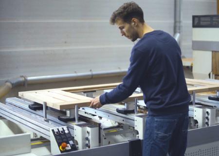 Neem ze op in het onderhoudsregime. Belangrijk is natuurlijk ook dat de gereedschappen goed scherp en onderhouden zijn.