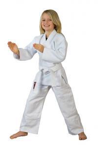 Karate voor groep 3 en 4 Karate is een zelfverdedigingsport waaraan iedereen (jongens en meisjes!!!) kan meedoen.