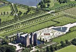 D FORT BIJ VELDHUIS HEEMSKERK Het Fort bij Veldhuis behoort tot de oudste betonnen forten van de Stelling van Amsterdam en is vernoemd naar de vlakbij gelegen boerderij Veldhuis, die nog steeds