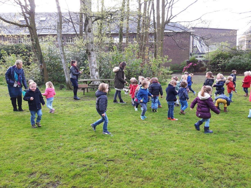 Nieuws kleuterschool Vraag naar kartonboekjes en prentenboeken Heb je thuis nog mooie kartonboekjes of prentenboeken liggen die niet of amper beschadigd zijn en die niet meer gebruikt worden?