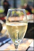 Proefmoment sprankelende wijnen Cava, champagne en prosecco. Ze bubbelen allemaal, maar wat is nu het verschil?