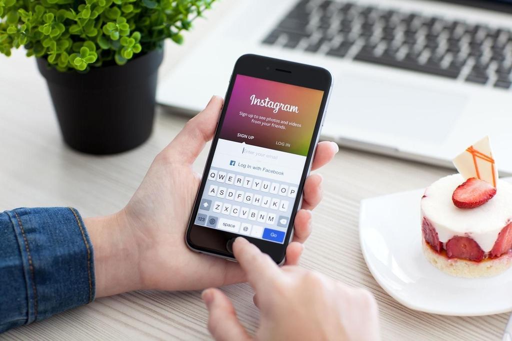 8 tips voor meer volgers en engagement op Instagram Instagram is één van de meest populaire social media netwerken op dit moment. Hét instrument om (meer) volgers én engagement te genereren.