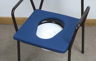 Ø buiten 45,7 cm gewicht: 490 g 45,7 cm Ø AA3938 26,50 5 Ringkussen voor toiletstoel Ringvormig kussen, speciaal  De buitenkant is in lichtblauwe