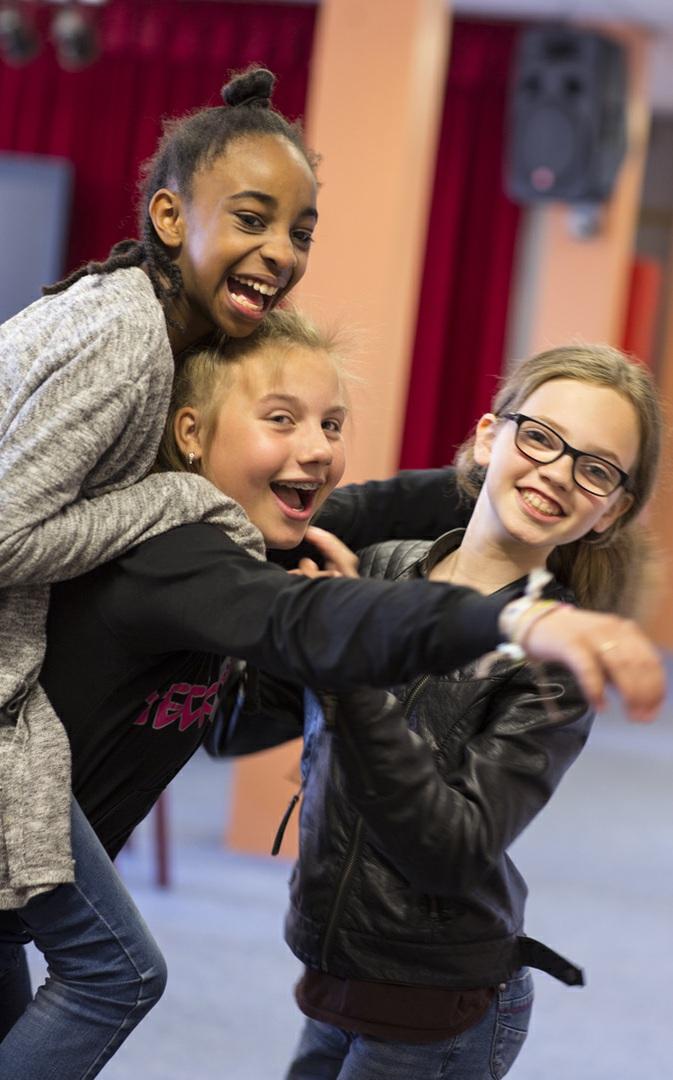 Kinderen minder snel boos Dat de zomerschool een succes is, blijkt wel uit de positieve reacties die Dekker ontvangt.