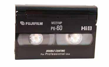 29. HI8 29.1. HERKENNEN VAN DE HI8 KORTE BESCHRIJVING Hi8 is de opvolger van Video8. De kwaliteit is vergelijkbaar met Super-VHS.
