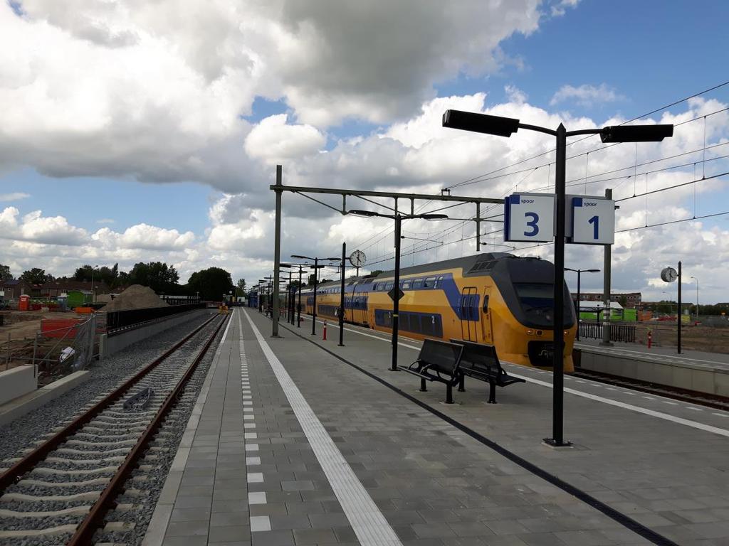 Betuwe Treinverbinding Tiel - Elst - Arnhem / Nijmegen Na een intensieve studie door ProRail, NS en Arriva is duidelijk geworden dat spoorverbinding Tiel - Arnhem ononderbroken uitgevoerd kan blijven