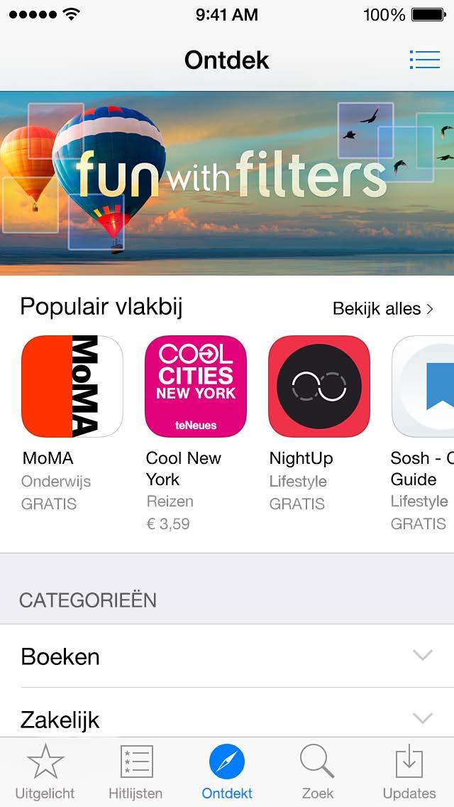 Een vriend informeren over een app: Zoek de gewenste app, tik op Delen vanuit apps op pagina 35. en kies de methode.