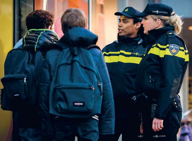 8 Politiemensen over het strafrecht Foto: ANP / Koen van Weel Bij de beoordeling van zaken gaan politiemensen vaak vooral uit van hun straatkennis en intuïtie.