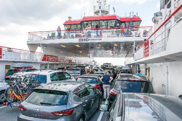 Omdat we zo vroeg waren hadden we de mogelijkheid een boot eerder te nemen. Dat hebben we natuurlijk gedaan.