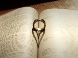 Bij de tweede avond praten wij met elkaar over het huwelijk als sacrament. Vervolgens bespreken wij de symboliek die tijdens jouw huwelijk van betekenis kan zijn.