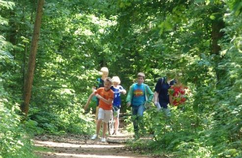 Maandag 28 augustus Dinsdag 29 augustus Woensdag 30 augustus Stuif Stuif De Stuif-Stuif is Haarlems grootste en meest veelzijdige kinder-vakantie-evenement voor kinderen van 4 t/m 12 jaar in