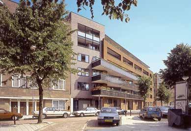 Hans Ibelings 11.1 DKV Architecten, woningbouw, Victorieplein, Amsterdam, 1990-1994. 11.2 Liesbeth van der Pol (Atelier Zeinstra Van der Pol), woningbouw, Meerhuizenplein, Amsterdam, 1996-2002.