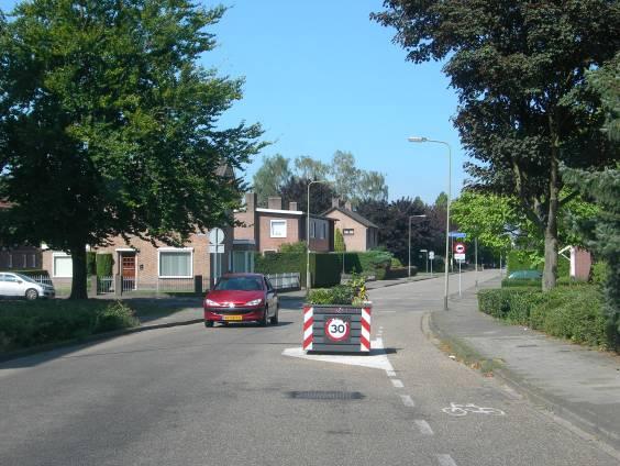 Na het jaar 2000 hebben zich geen ongevallen meer voorgedaan. Er lijkt dus sprake van een structurele verbetering van de objectieve verkeersveiligheid in de schoolomgeving.