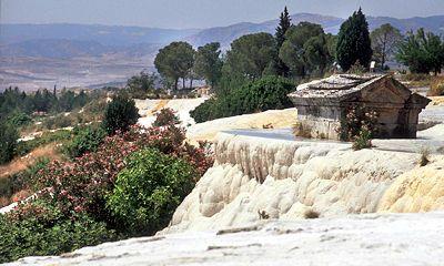Indrukwekkend is het bezoek aan de ruïnes van het oude handelscentrum Efese dat tot in de 3e eeuw haar bloeitijd had.