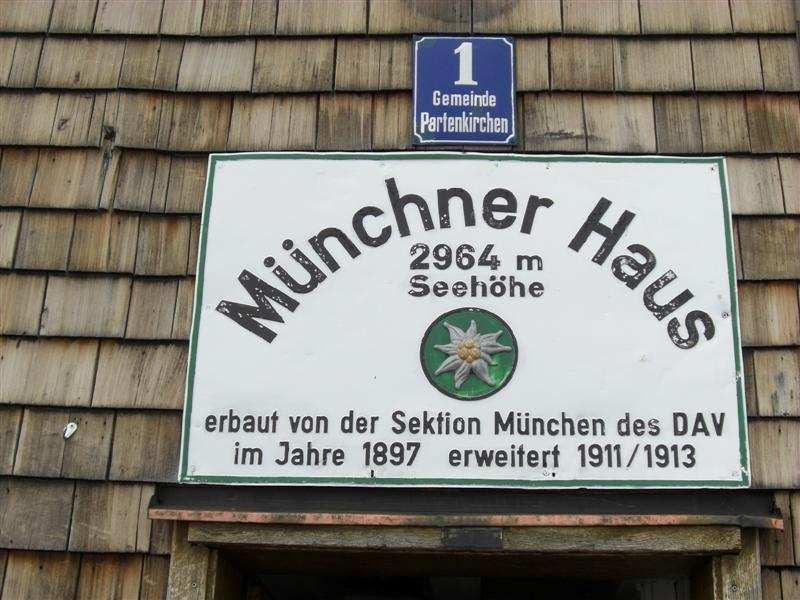 De ingang van het Münchner