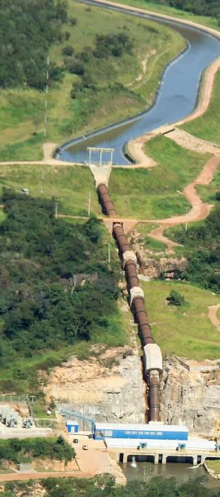 Energieprojecten Brazilië Brazilië ontwikkelt portfolio van waterkrachtcentrales Rol als ontwikkelaar, engineer en aandeelhouder Zodra operationeel: verkoop Twee kleine centrales verkocht in Q4 (50