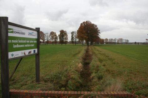 voorbeeld beekrandenbeheer 10-tal landbouwers sluiten BO perceelsrand af