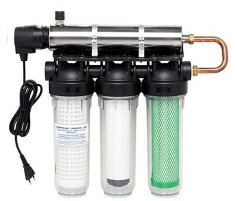 3.4 UV-filters en omgekeerde osmose UV-filters en omgekeerde osmose kunnen gekozen worden om het regenwater tot een nog hogere kwaliteit te zuiveren.
