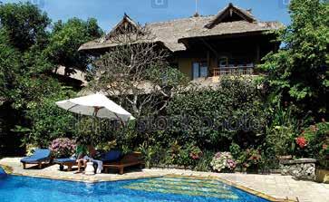 Dit kleinschalige hotel bestaat uit slechts 12 Deluxe kamers, 5 garden villa s en 1 jacuzzi villa. Indien u op privacy en persoonlijke service gesteld bent is dit beslist een aanrader.