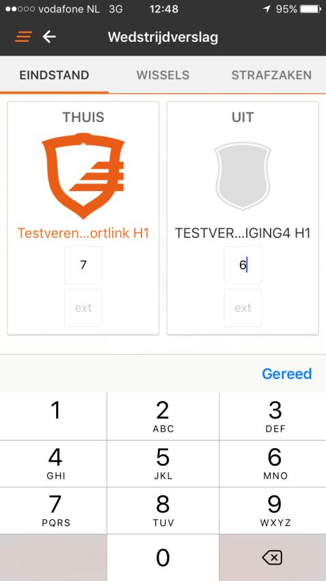 Druk vervolgens op het cijfer onder het uitspelende team en vul het aantal gescoorde punten in.