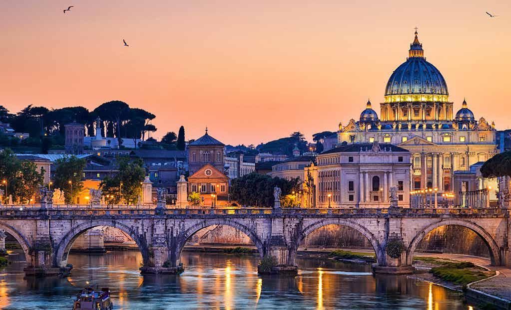 ROME Roma, la dolce vita! Rome, nu de hoofdstad van Italië en de Katholieke Kerk, maar 2500 jaar geleden de hoofdstad van Romeinse Rijk. Een geschiedenis die de stad nog steeds ademt.