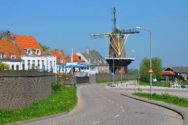 Dag 6 vrijdag 13 oktober 2016 Om 8.30 uur vertrekt de naar Nijmegen. Van half 9 tot half 10 ontbijtbuffet Na het ontbijt nog even de laatste spulletjes inpakken.