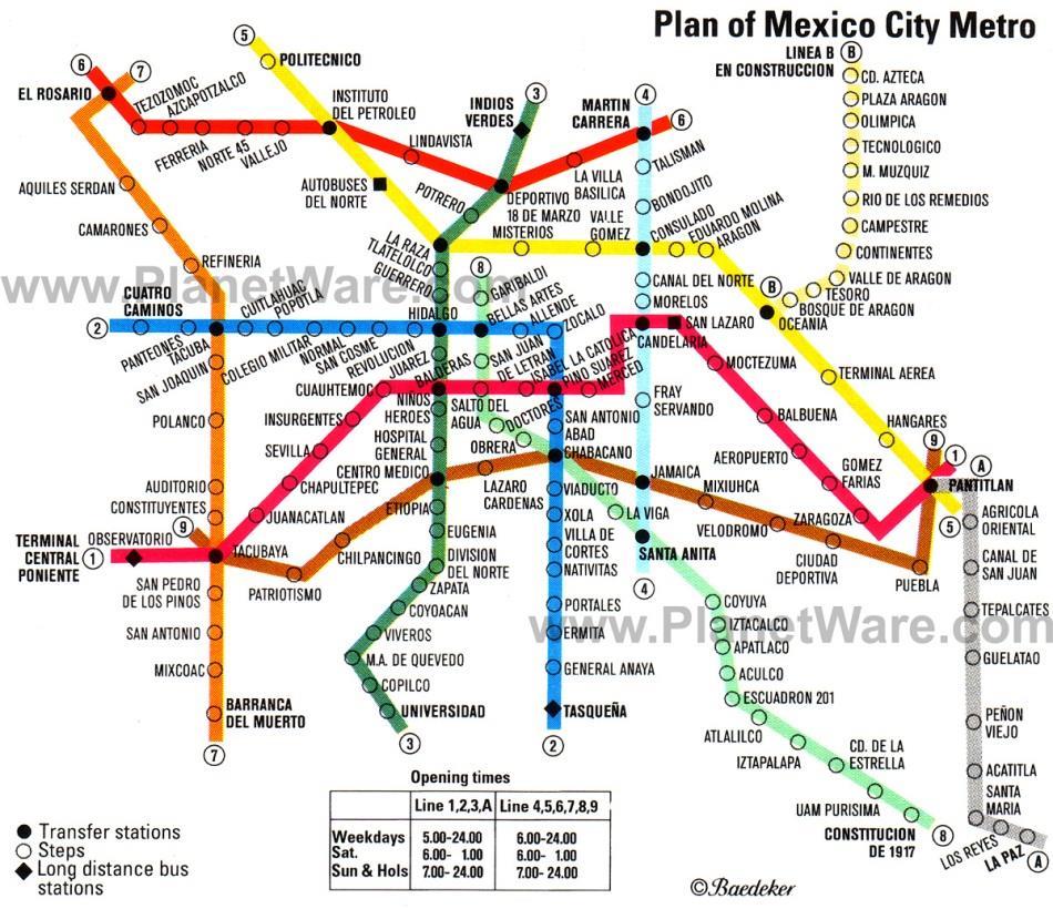 Plaatselijk vervoer De beste manier om je als toerist te verplaatsen in Mexico-Stad is met het openbaar vervoer, en dan vooral met het uitgebreide metronetwerk.