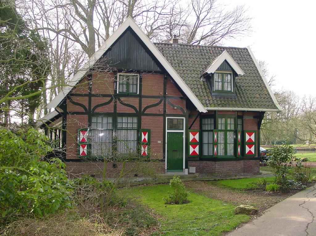 Ook is de landschappelijke tuin van het landgoed Kalheupink, dat bekend staat onder de naam Engelse Tuin, ontworpen door Leonard Springer, als park voor Oldenzaal bewaard gebleven.