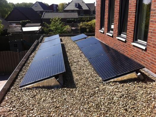 UITVOERINGSEISEN voorbeeld zonnepaneel en zonnecollector type panelen en collectoren Er zijn verschillende typen zonnepanelen en collectoren in de handel.