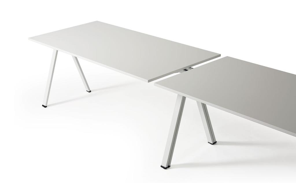yuno, het slimme alternatief voor de klaptafel. In grote (vergader-)ruimtes worden bijzonder hoge eisen gesteld aan een efficiënte handling van tafels en stoelen.