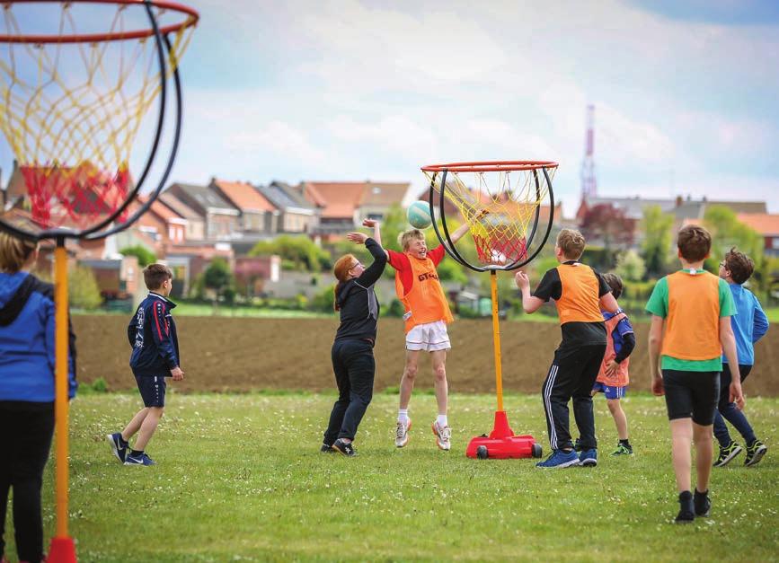 D Voor 8 jarigen en ouder, evenals volwassenen van 19u30 tot 21u30. D We spreken af aan het OC de Klaverhulle, Schoolstraat 12B, Wijtschate.