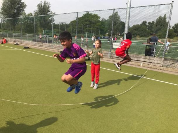 SPORTDAG GROEPEN 3 T/M 8 15 juni 2017; sportdag voor de groepen 3 t/m 8.