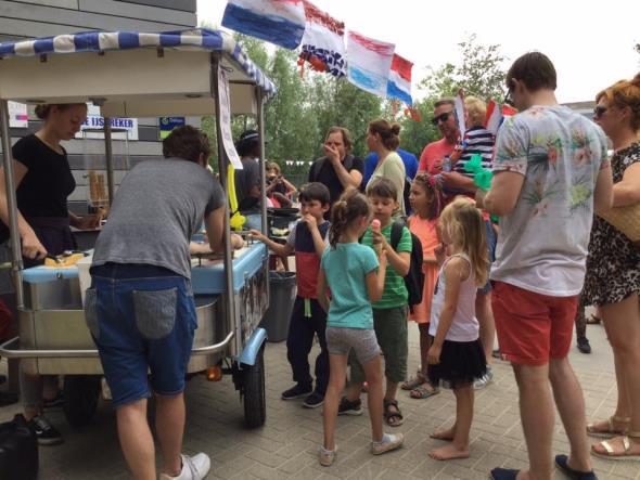 ZOMERFEEST 2017 6 juli 2017; We hadden prachtig weer en het was ontzettend druk en gezellig op ons jaarlijkse zomerfeest.