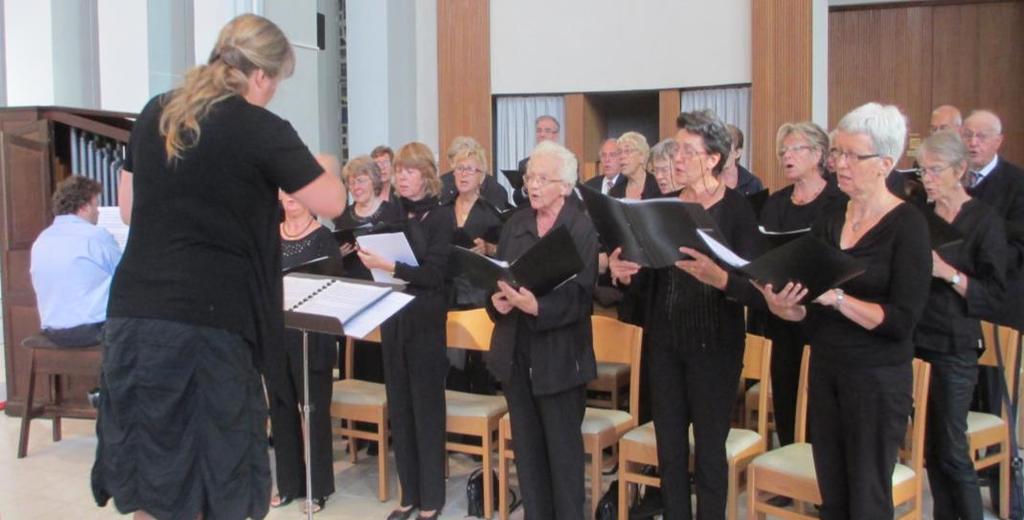 107.056 De Heer zij lof en eer. Intrede- of communielied. Tweestemmige zetting met klavierbegeleiding. Voorbeeld: zie muziekvoorbeelden eucharistie voorbeeldblad 4 108.001 Heer in uw naam.