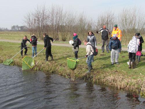 Wereldwaterdag in Polder Oukoop Publicatiedatum : 26 maart 2013 Op 22 maart werd ook in de Reeuwijkse polder Oukoop Wereldwaterdag gevierd.