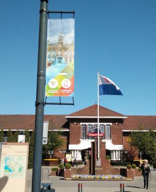 Het gebied is kansrijk, heeft een lang verleden als belangrijke winkelstraat en is cruciaal in de routing door de binnenstad van Roermond.