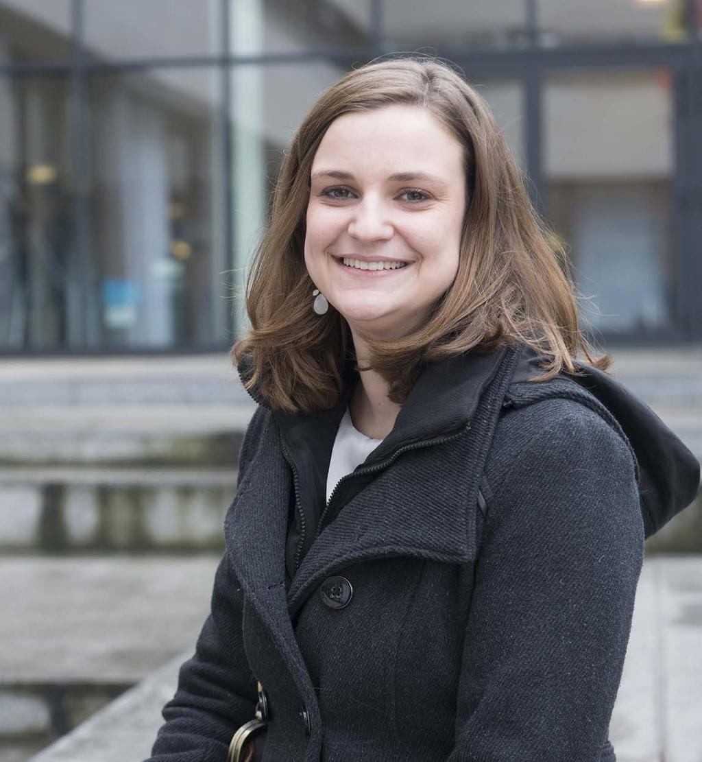 6 7 WIE ZOEKEN WE? Sara DIENSTKRINGINGENIEUR / PROJECTLEIDER KUL alumnus 2014, Burgerlijk ingenieur bouwkunde optie civiele techniek.