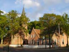 Toen na 1700 de familie Alberda eigenaar werd van de borg Dijksterhuis verkreeg de kerk enkele fraaie interieurstukken.