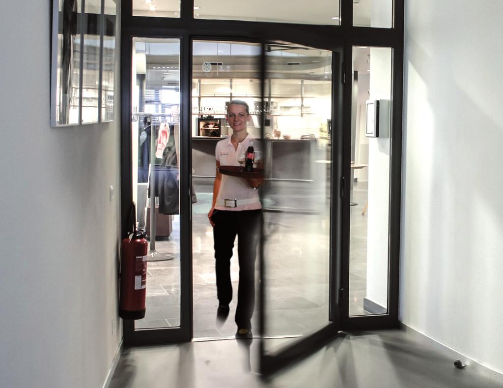Van lichte binnendeuren tot zwaargewicht buitendeuren Met de FD 20 draaideuraandrijving kunnen deuren aanzienlijk makkelijker worden bediend.