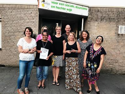 maaltijdvoorziening voor achterblijvers. Op 15 juli organiseert wijkraad de Bothoven dezelfde activiteit maar dan bij de watertoren aan Hoog en Droog.