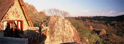 (exclusief park entreegelden)* Olifant interactie op aanvraag Matobo Hills Matobo Hills is een gebied met een rijke