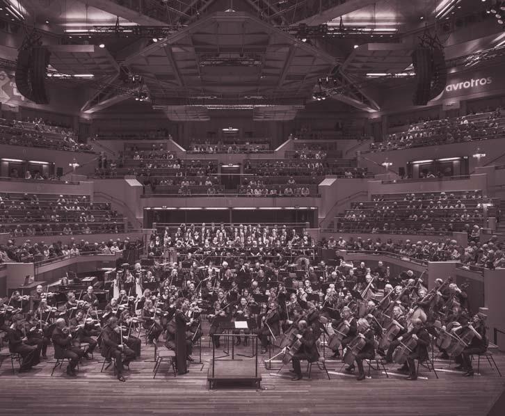 10 of de registratie van Wagners Parsifal live in de NTR ZaterdagMatinee onder leiding van Jaap van Zweden werden met prijzen als de Edison Klassiek onderscheiden.