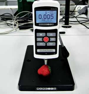 Kwaliteitsparameters Houdbaarheidstesten Op de veiling wordt de houdbaarheid van de aangeleverde aardbeien gecontroleerd.