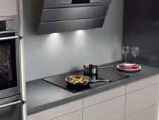 SUPERIEURE FLEXIBILITEIT 47 KOKEN / KOOKPLATEN AEG-kookplaten zijn ontworpen om het middelpunt van uw keuken te zijn. Doordachte en praktische functies gaan hand in hand met een stijlvolle afwerking.