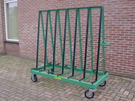 Code: W860 Een transportwagen in de afmetingen lxb 1800x800 mm, resteel hoogte 1300 mm, de